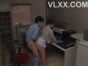 我试图用ASMR舔它。