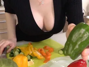 cô ấy thích ngồi trên con cặc